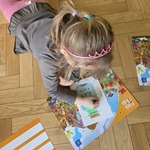 #FunduszeUE  #FunduszeEuropejskie Dziecko maluje rysunek