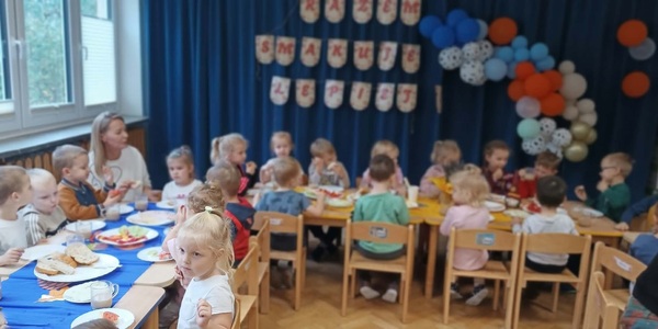 Przyjaźń zaczyna się razem.jpg