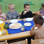 Dzieciom razem smakuje lepiej.jpg